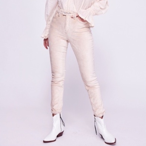 We the Free Crushed Velvet Velour Pant NWOT - Picture 2 of 5